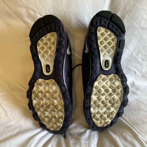 GUC 💜Nike Airmax Sneakers in purple and black; size 10 - Picture 10 of 10